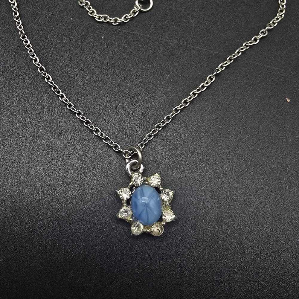 Faux Star Sapphire Pendant Necklace Silver Tone Blue Vintage Jewelry